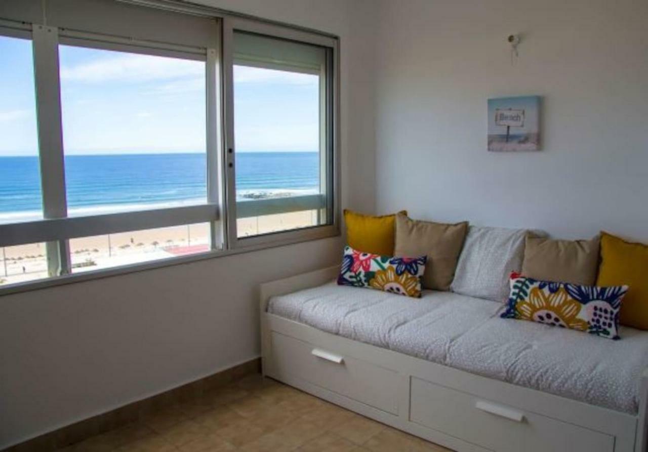 Wonderful Studio Apartment In Front Of The Beach Costa de Caparica Zewnętrze zdjęcie